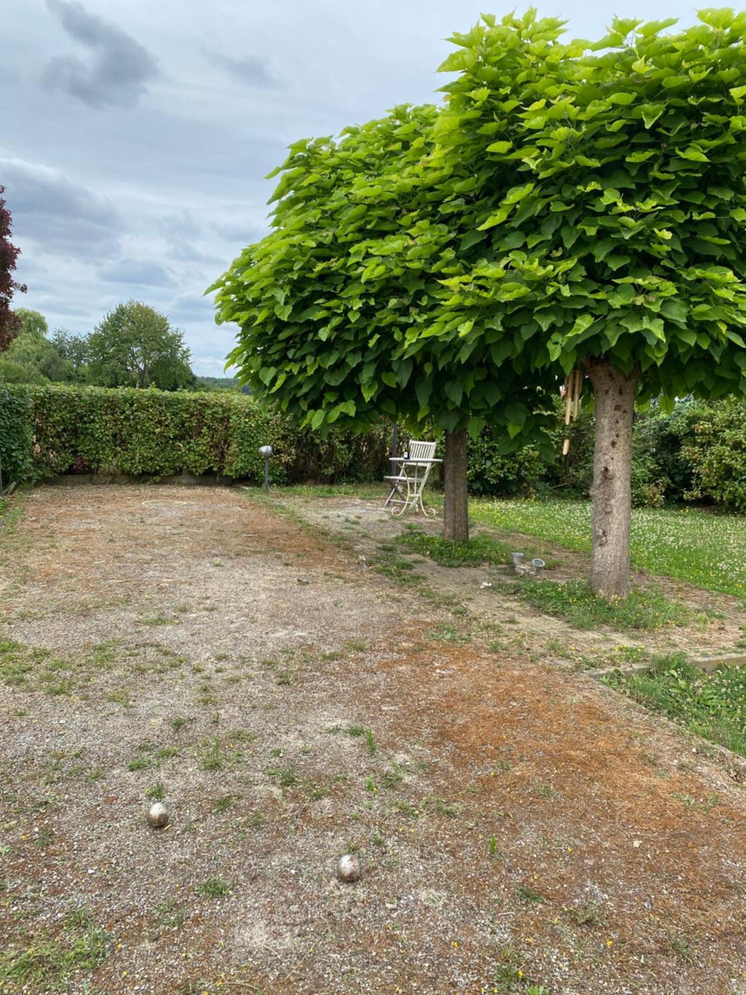 La Cle Des Champs Bed & Breakfast Jodoigne Exterior foto